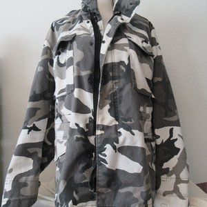Camouflage / Black, White, Gray / Hunting / Parka / Jacket